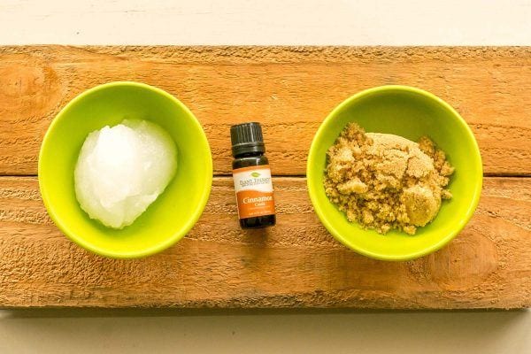 Homemade Cinnamon Sugar Scrub To Prepare Your Skin For Winter