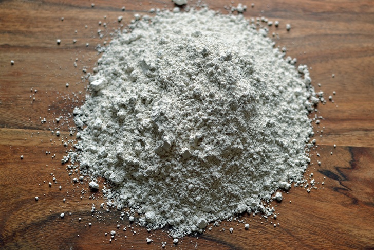 17 Diatomaceous Earth Uses For Health, Beauty & In The Home