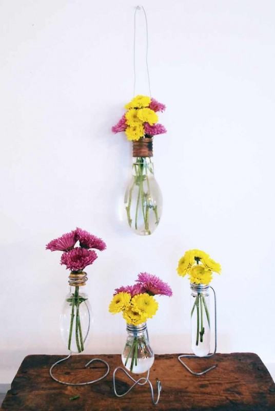 DIY-Lightbulb-Vase