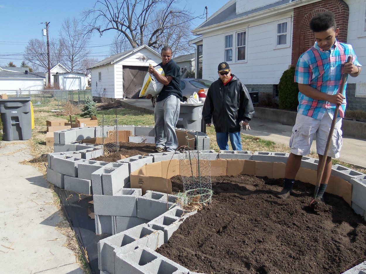 How To Build A Keyhole Garden & 7 Reasons Why You Should