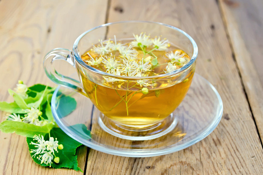 Linden tree tea and flowers