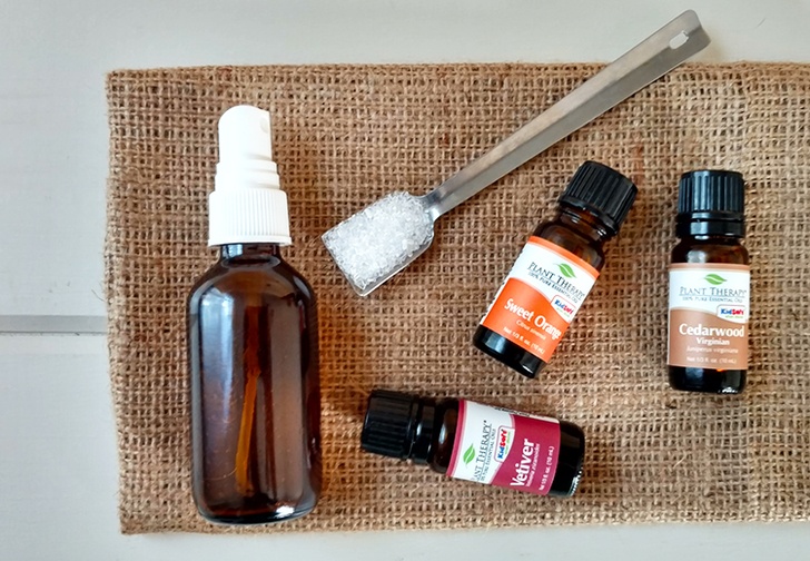 Homemade Magnesium Sleep Spray For Your Best Night's Sleep