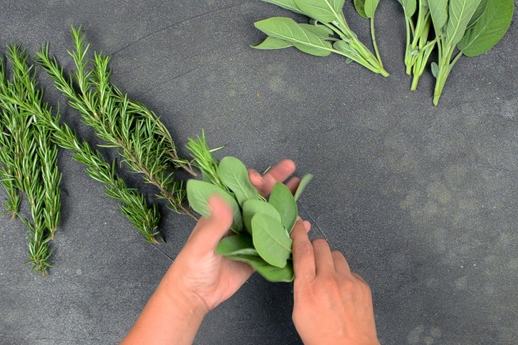 How To Make Rosemary & Sage Smudge Sticks